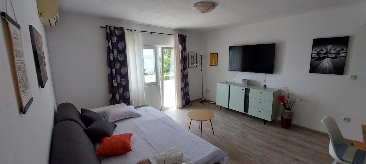 Apartments Dana Omiš Pokoj fotografie