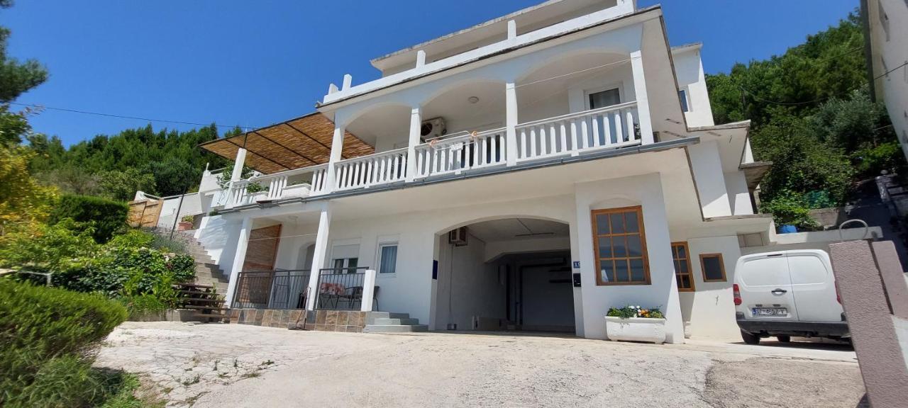 Apartments Dana Omiš Exteriér fotografie